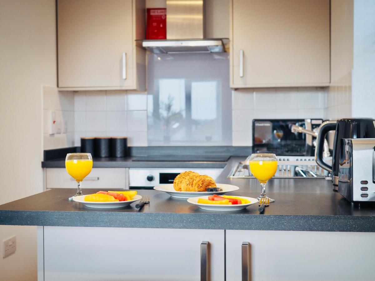 Апартаменты Private Parking Stylish Great Location Гильдфорд Экстерьер фото