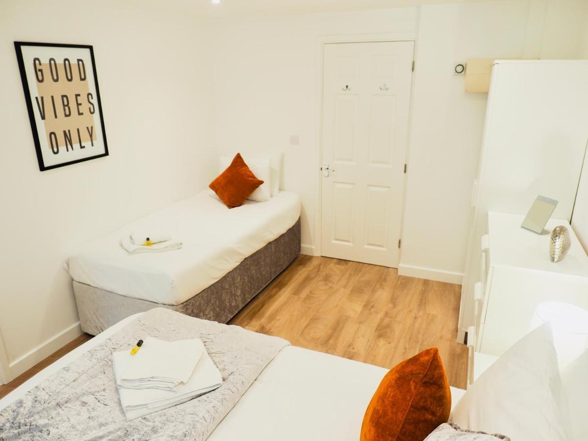 Апартаменты Private Parking Stylish Great Location Гильдфорд Экстерьер фото